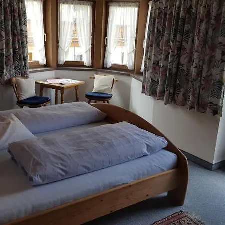 Πανσιόν Gaestehaus Valentina *